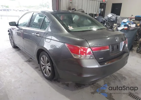 2011 Honda Accord 2.4 Ex-L из США, поврежденный, VIN 1HGCP2F84BA104748